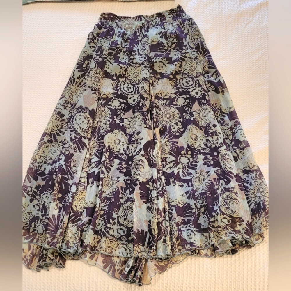 CAbi Long Gossamer Skirt in Size M. Floral with Blues & Purplish Brown. - Picture 5 of 10